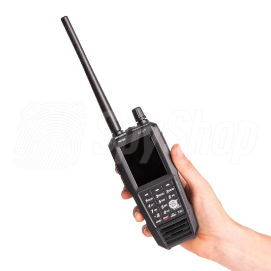 Uniden SDS100E – mobile radio frequency scanner with the operation range of 25-1300 Mhz