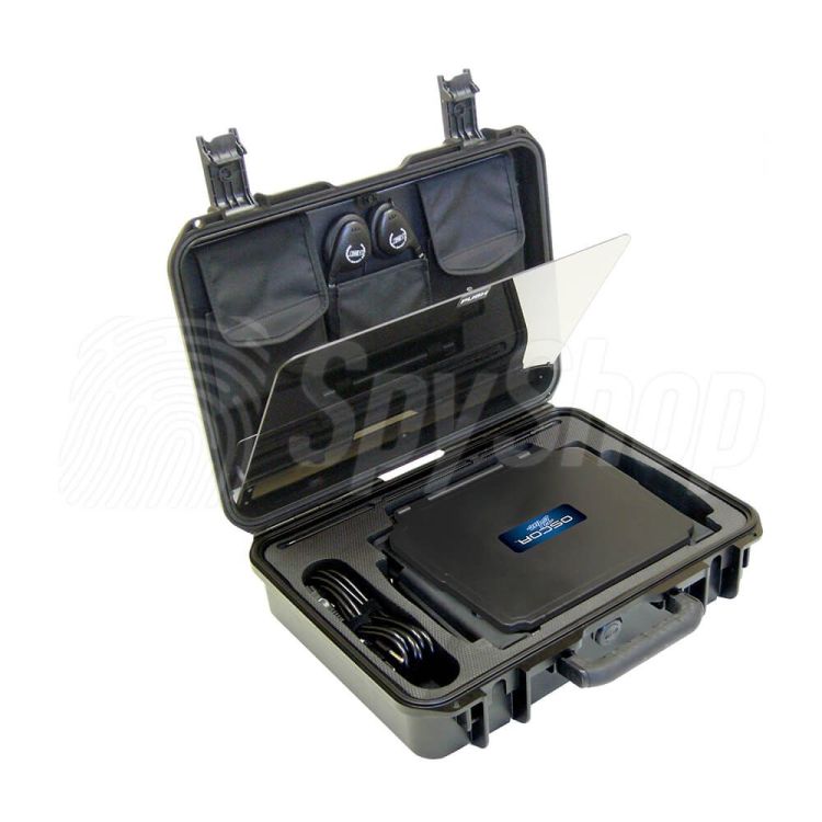 Spectrum analyzer Oscor Blue for portable RF signals detection and analysis 